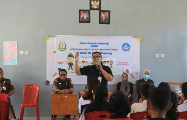 Kejati NTT Gelar Program JMS di SMA Negeri 12 Kupang